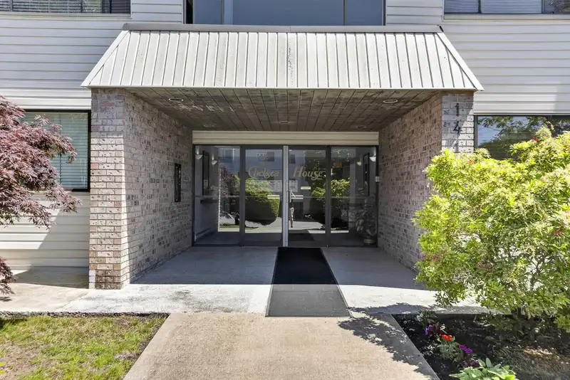 203 1410 BLACKWOOD STREET - photo 1 of 24