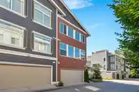 30 8371 202B STREET - thumbnail 34