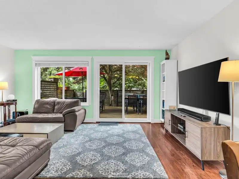 39 1910 CEDAR VILLAGE CRESCENT - photo 2 of 34