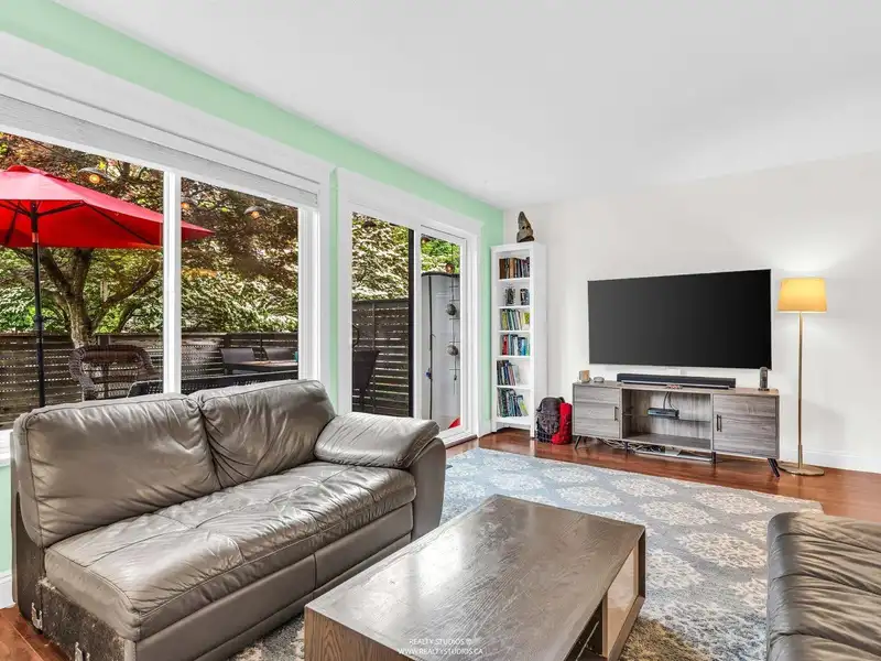 39 1910 CEDAR VILLAGE CRESCENT - photo 3 of 34