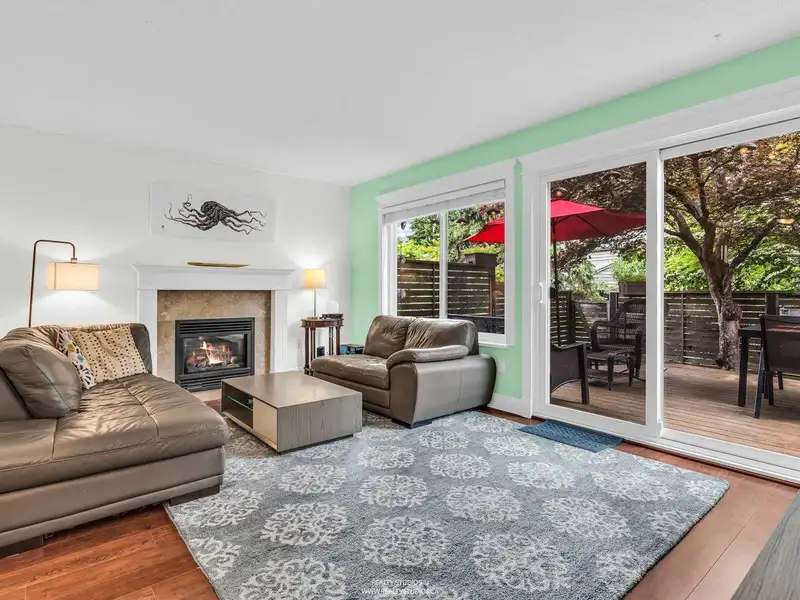 39 1910 CEDAR VILLAGE CRESCENT - photo 4 of 34