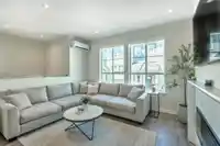 9 5311 ADMIRAL WAY - thumbnail 5