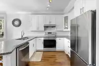 18 7500 CUMBERLAND STREET - thumbnail 9