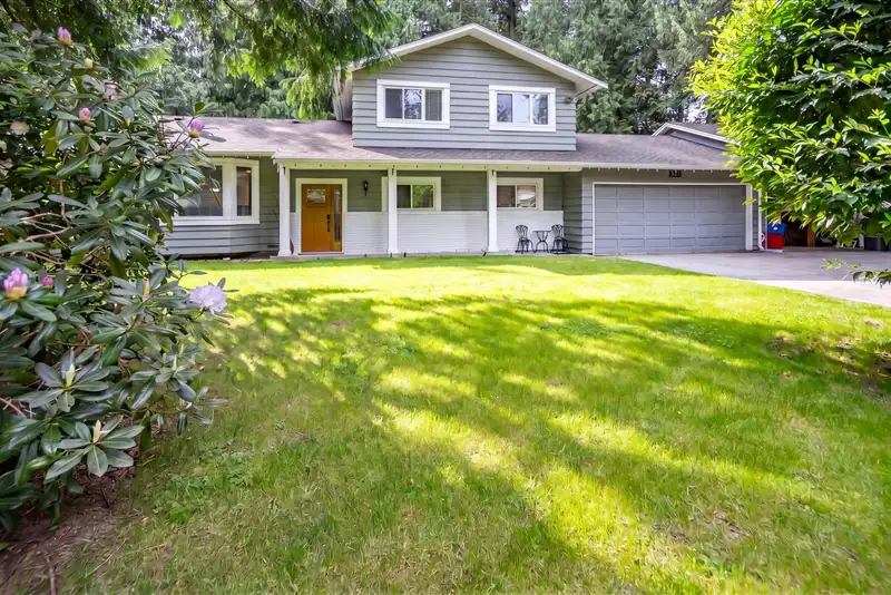 4185 199A CRESCENT - photo 1 of 30