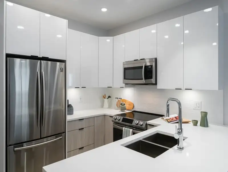 104 13458 95 AVENUE - photo 3 of 11