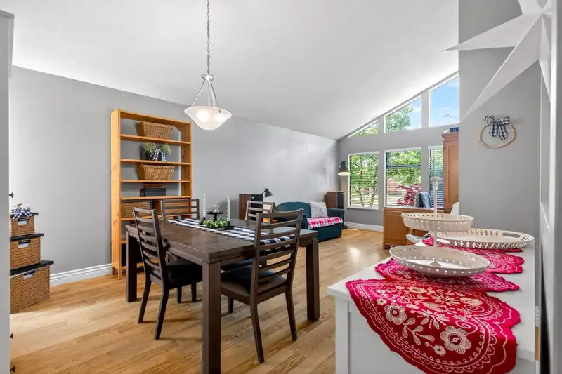 1181 ESPERANZA DRIVE - photo 4 of 40