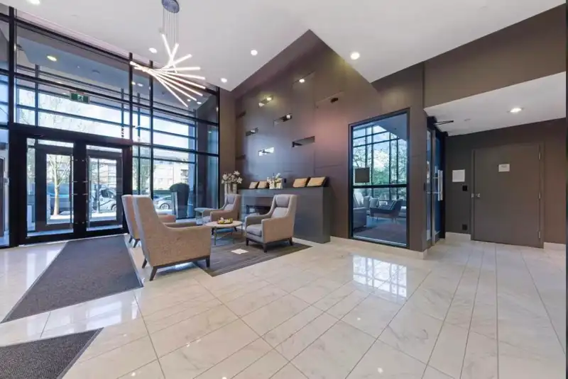 2501 3100 WINDSOR GATE - photo 2 of 31