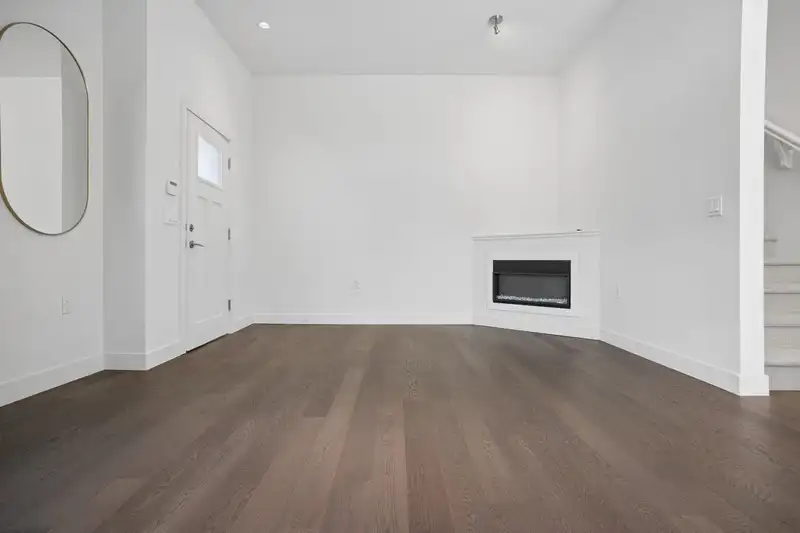 18 7168 LYNNWOOD DRIVE - photo 4 of 30