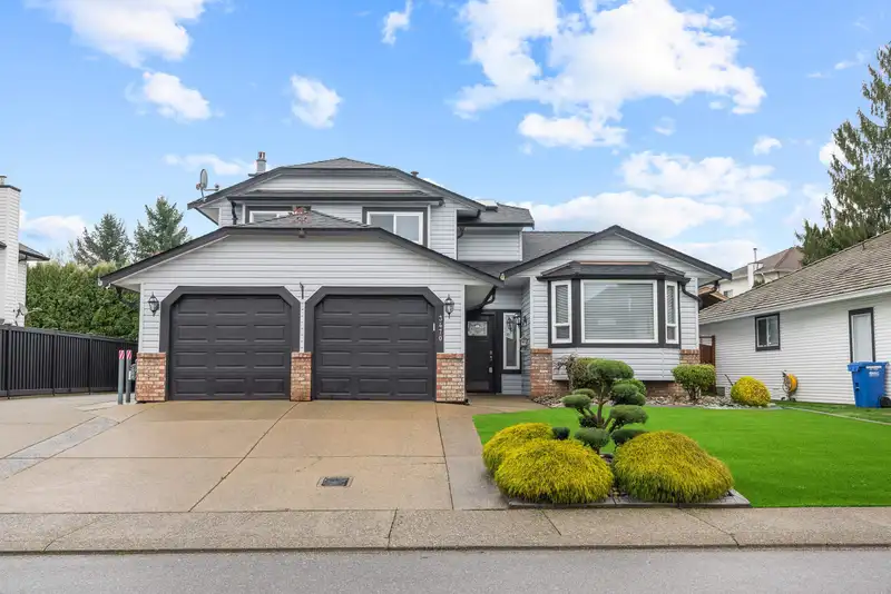 3470 CHASE STREET - photo 1 of 39