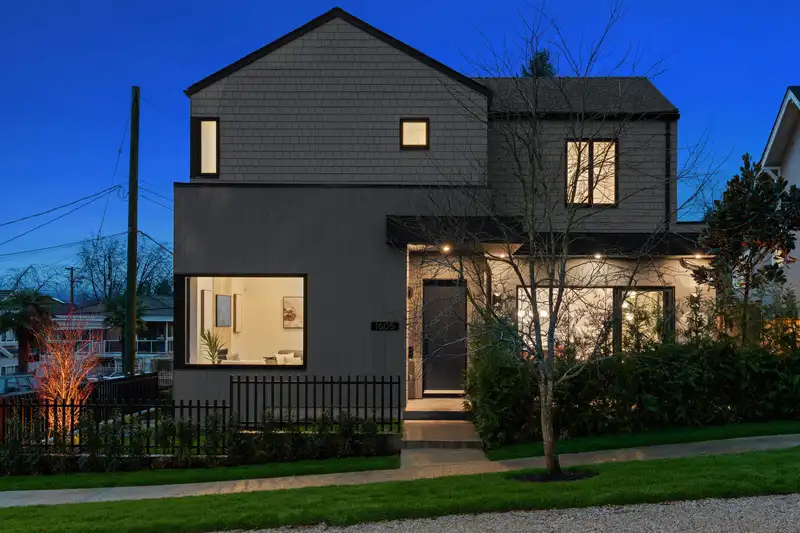 1605 E 21ST AVENUE - photo 3 of 38