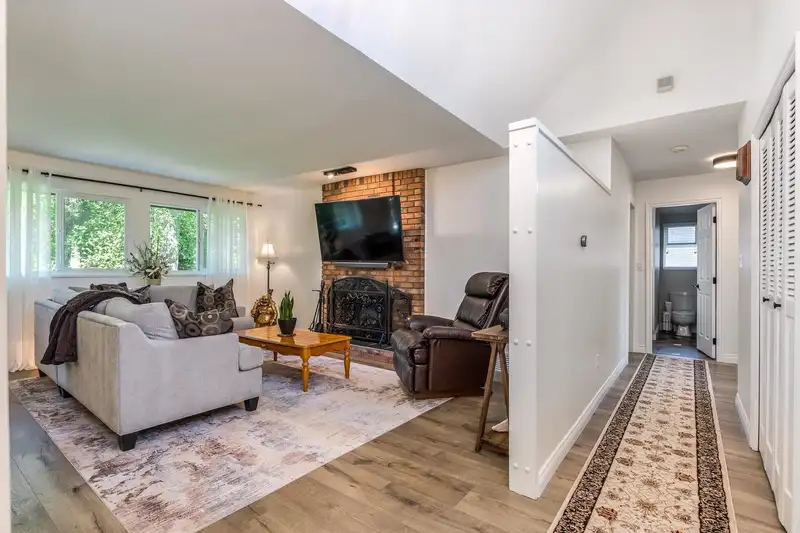 19541 119A AVENUE - photo 3 of 40