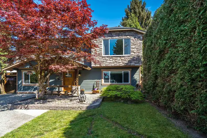 27366 32A AVENUE - photo 2 of 40