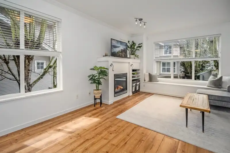 54 20460 66 AVENUE - photo 3 of 35