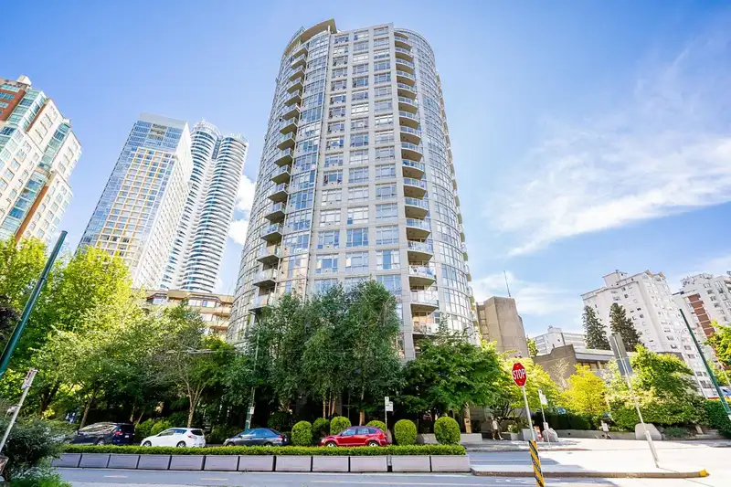 1505 1050 SMITHE STREET - photo 2 of 39
