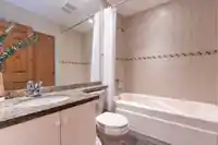 302 3050 HILLCREST DRIVE - thumbnail 12