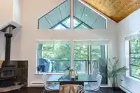302 3050 HILLCREST DRIVE - thumbnail 6