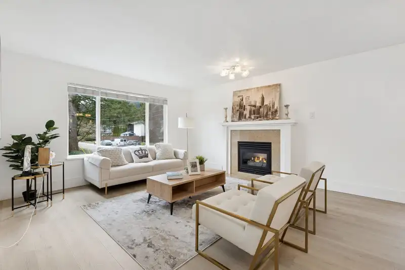 3638 MAGINNIS AVENUE - photo 4 of 40