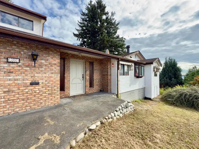 1352 OXFORD STREET - photo 1 of 30