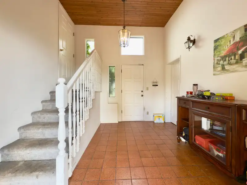 1352 OXFORD STREET - photo 2 of 30