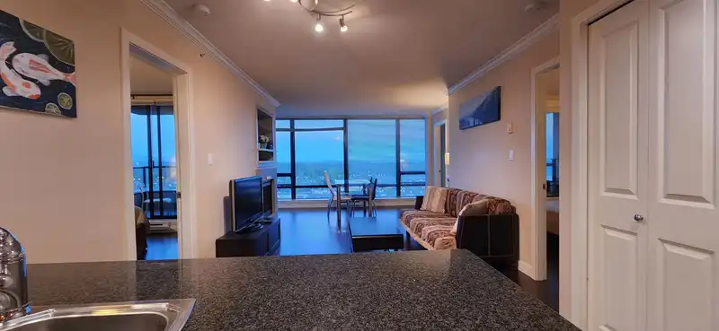 1705 9133 HEMLOCK DRIVE - photo 2 of 11