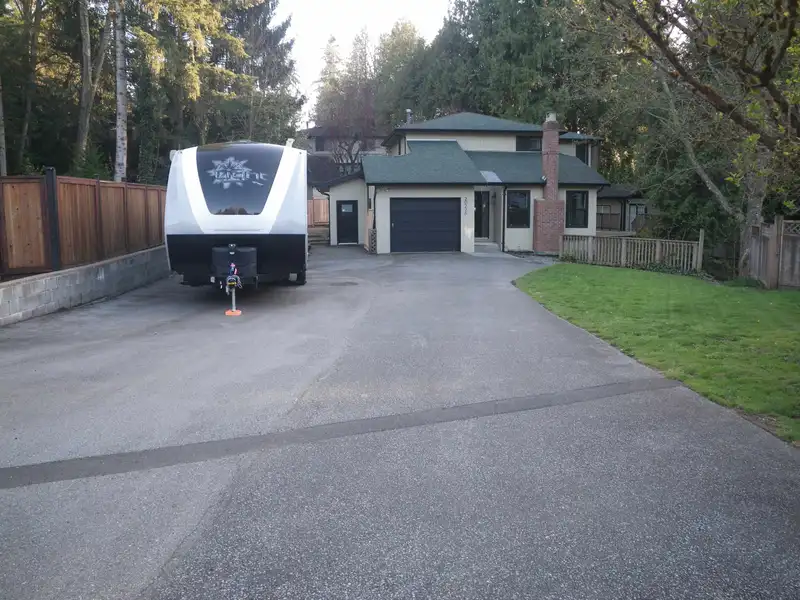 20228 49 AVENUE - photo 2 of 25