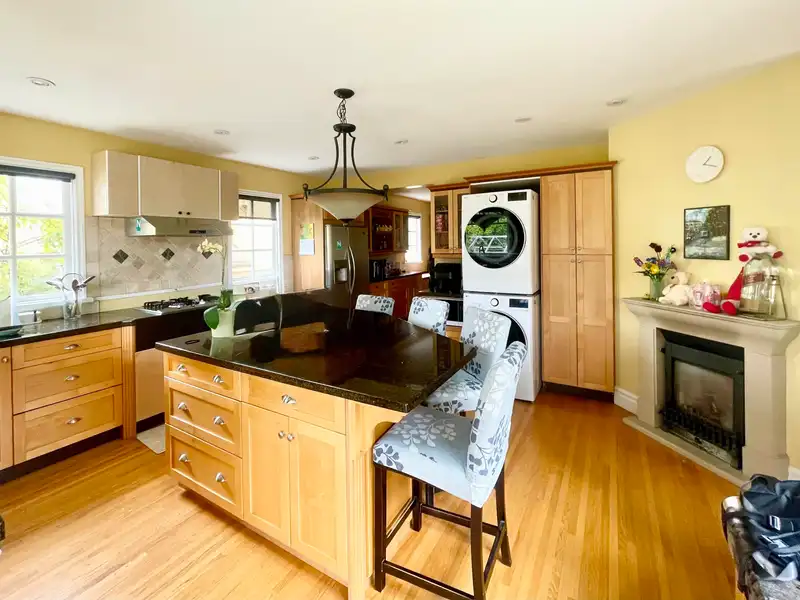 1749 WEST 62ND AVENUE - photo 4 of 17