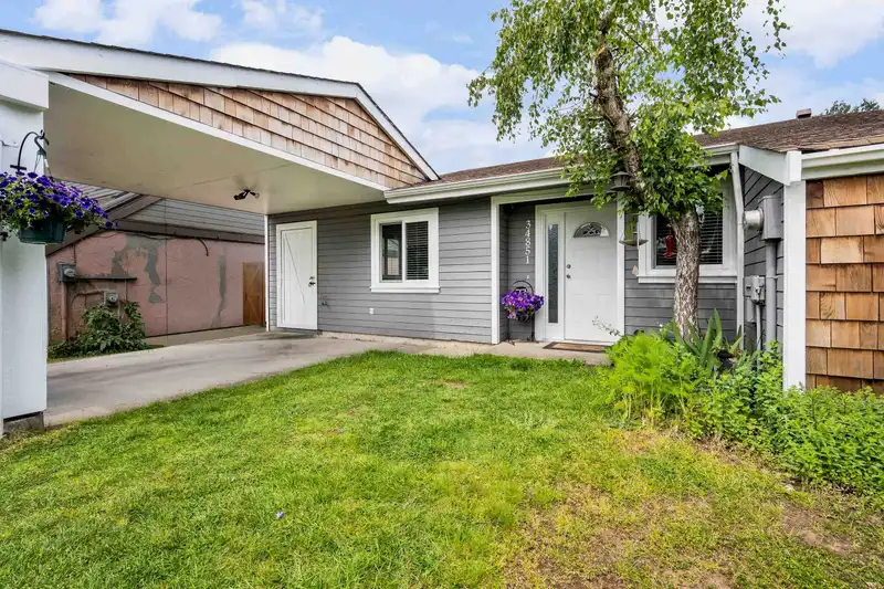 34851 GLENN MOUNTAIN DRIVE - photo 1 of 27