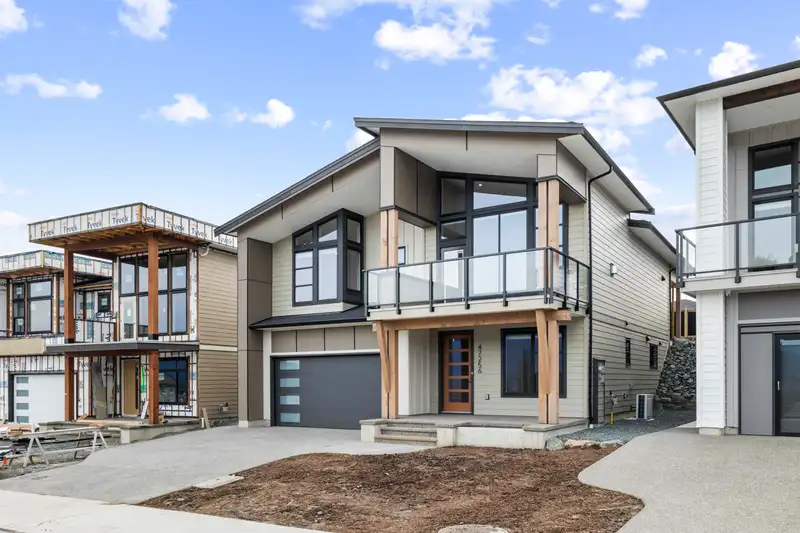47256 VALERIE PLACE - photo 3 of 35