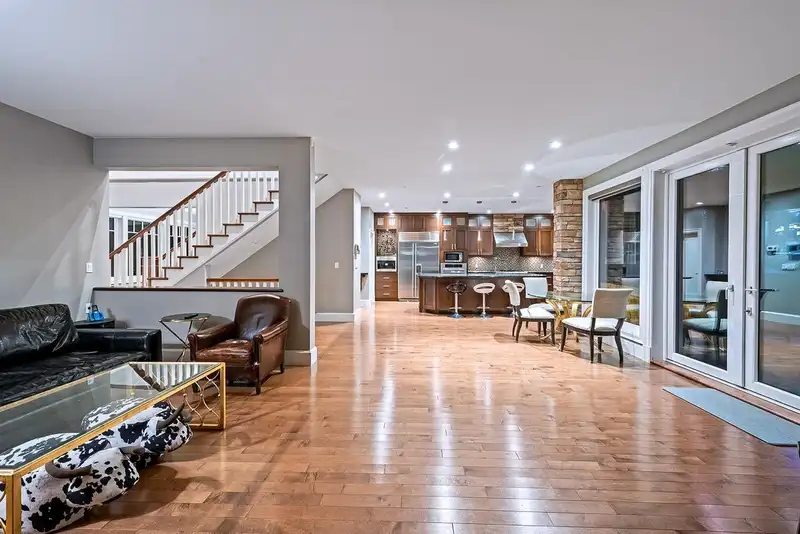 1116 LAWSON AVENUE - photo 4 of 40