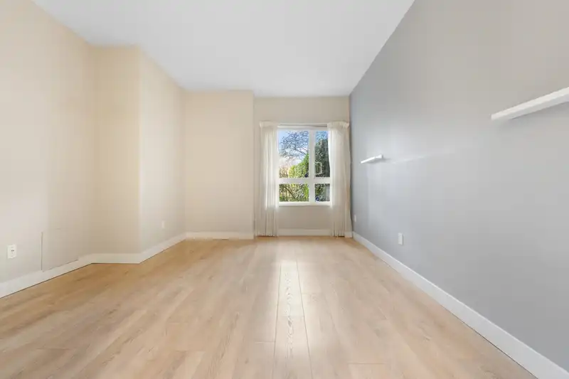 126 5800 ANDREWS ROAD - photo 4 of 39
