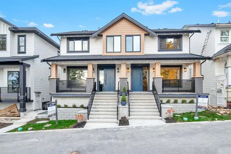 16479 20 AVENUE - photo 1 of 1