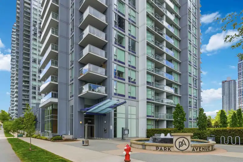 2606 13696 100 AVENUE - photo 4 of 40