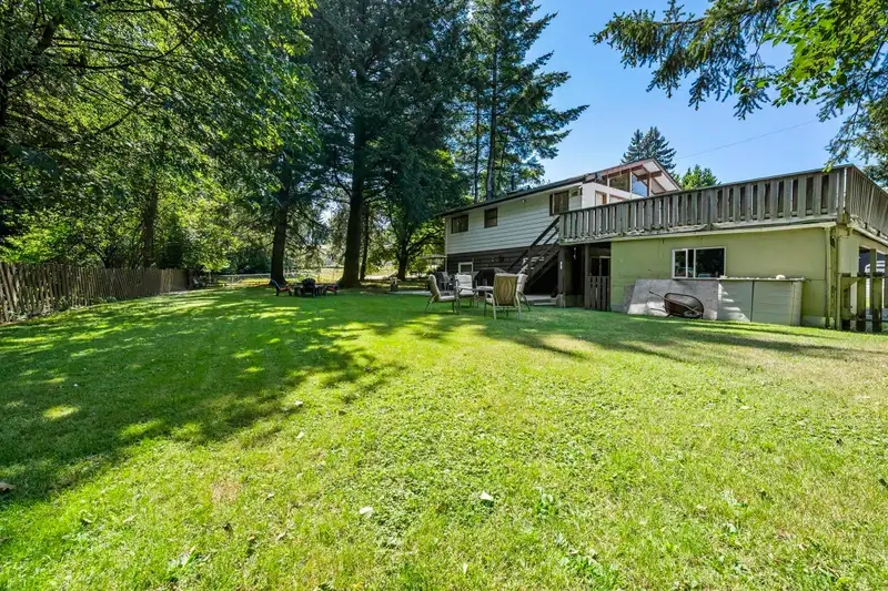 7876 139A STREET - photo 2 of 26