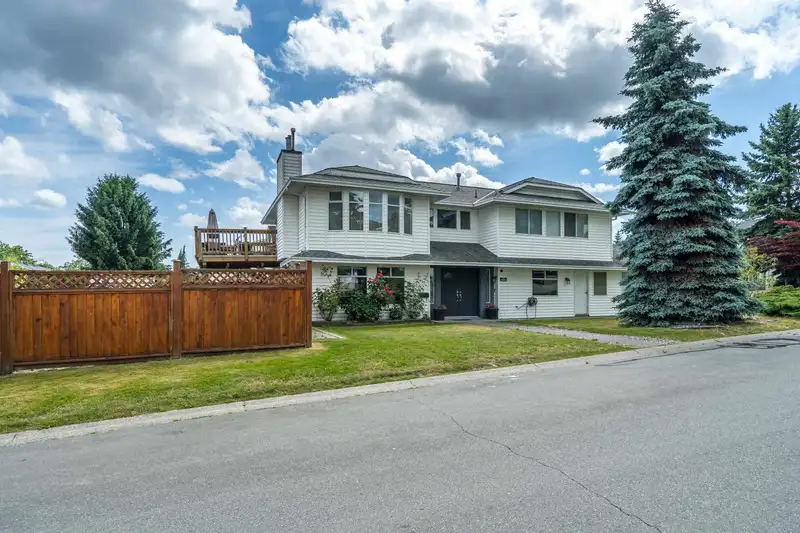 19628 65B PLACE - photo 2 of 40