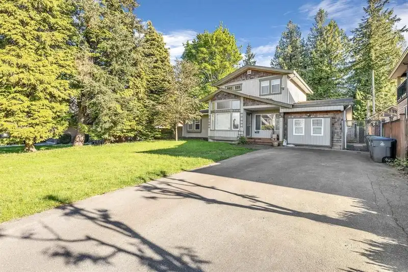 14726 60A AVENUE - photo 1 of 36