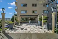 404 1930 MARINE DRIVE - thumbnail 3