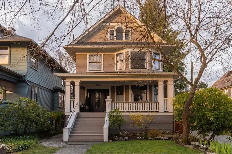 1924 PARKER STREET - photo 1 of 40