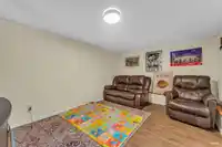 202 CARDIFF WAY - thumbnail 26