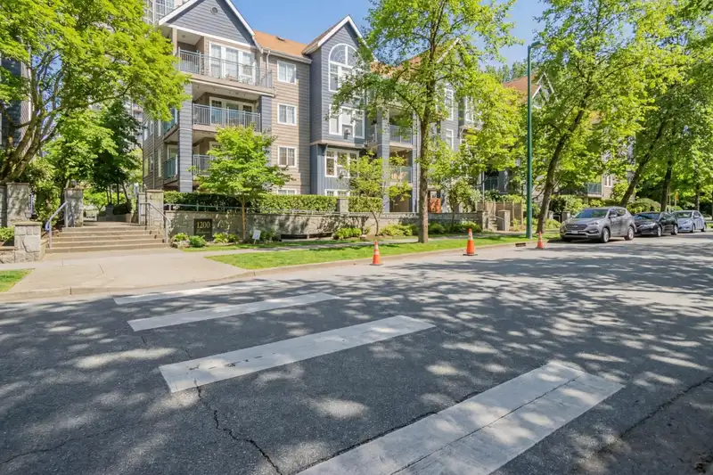 212 1200 EASTWOOD AVENUE - photo 1 of 40