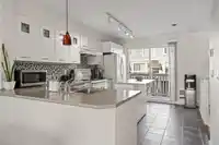 205 20033 70 AVENUE - thumbnail 11