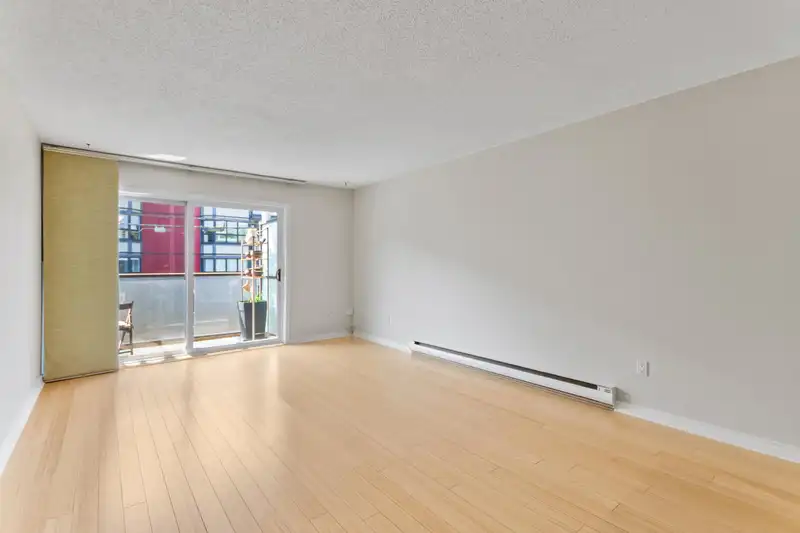 201 550 E 7TH AVENUE - photo 3 of 19