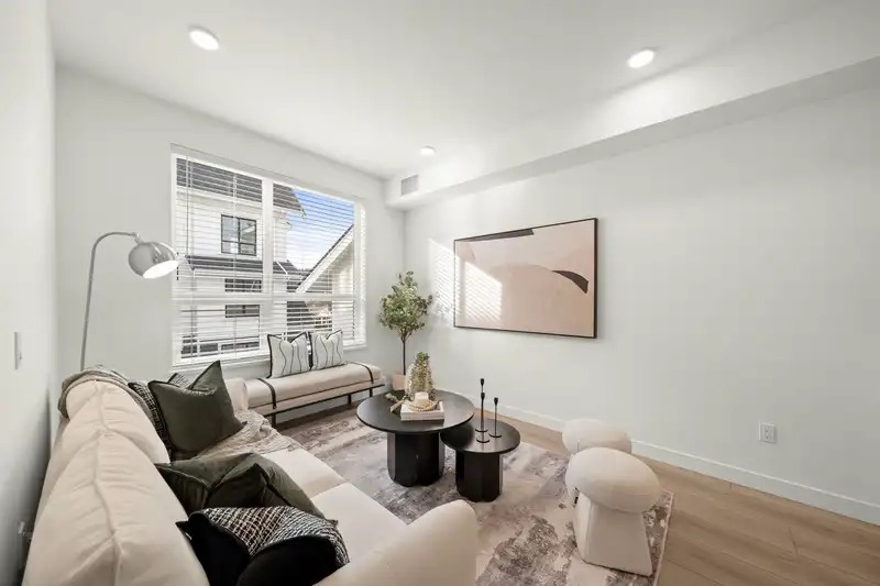 20 728 LEA AVENUE - photo 4 of 17