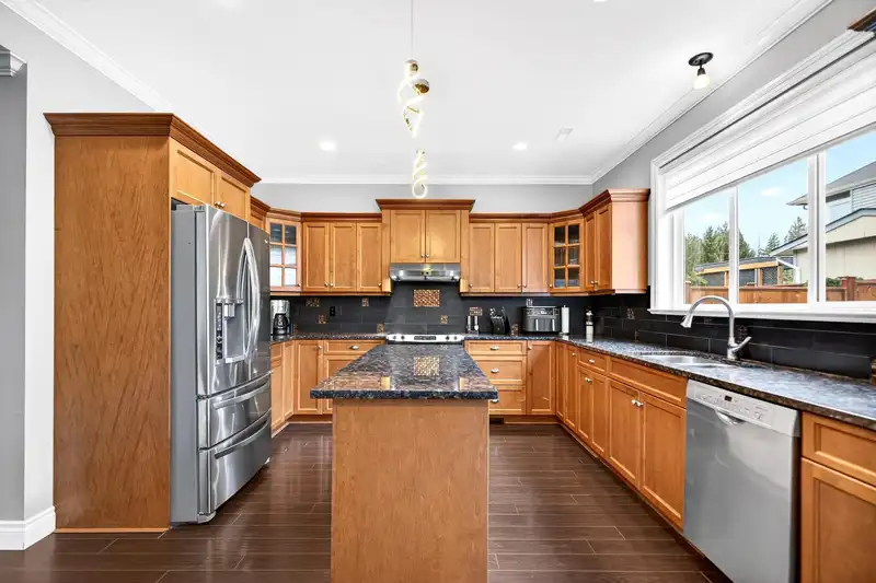 8784 NOTTMAN STREET - photo 4 of 40