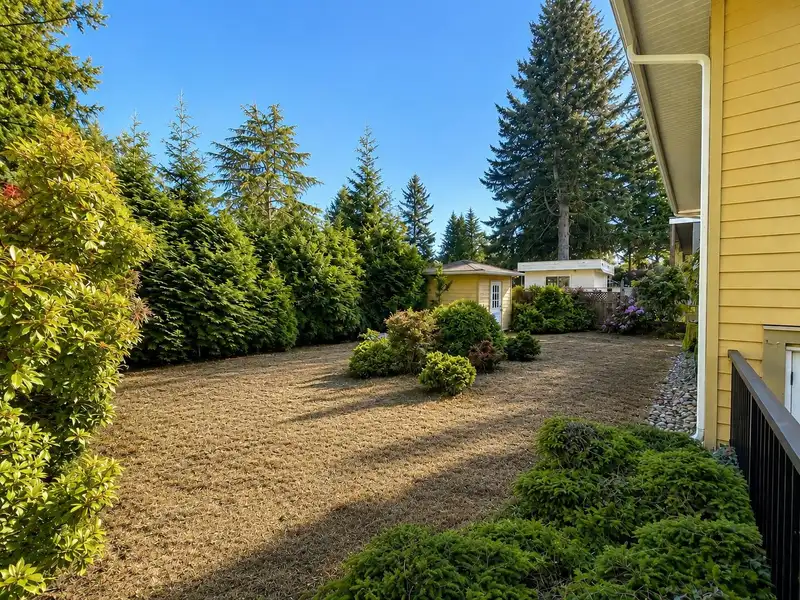 14068 BLACKBURN AVENUE - photo 2 of 5