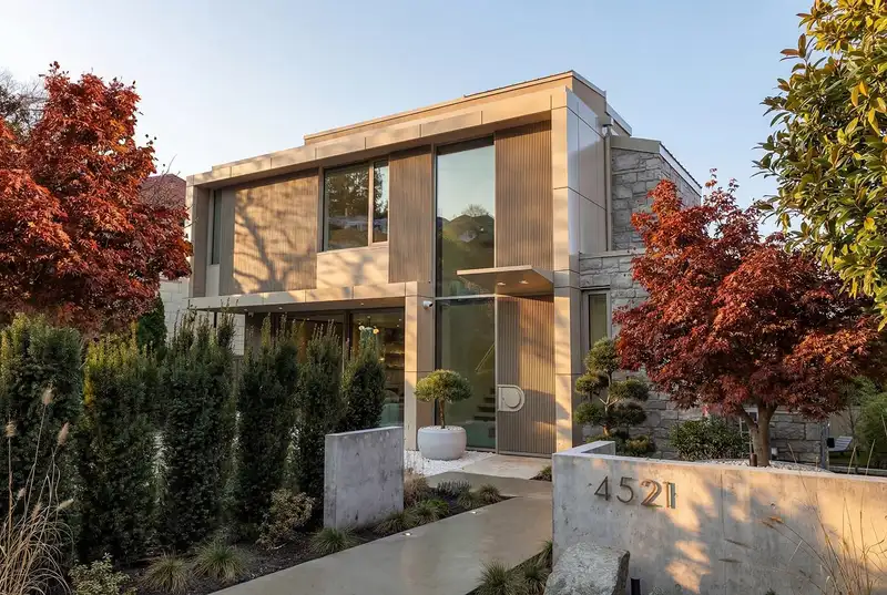 4521 LANGARA AVENUE - photo 1 of 32