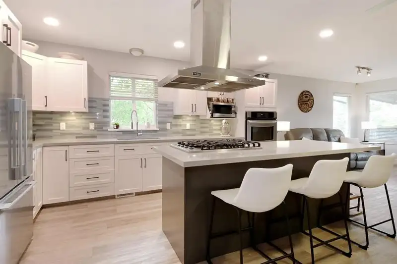 20535 98 AVENUE - photo 3 of 25