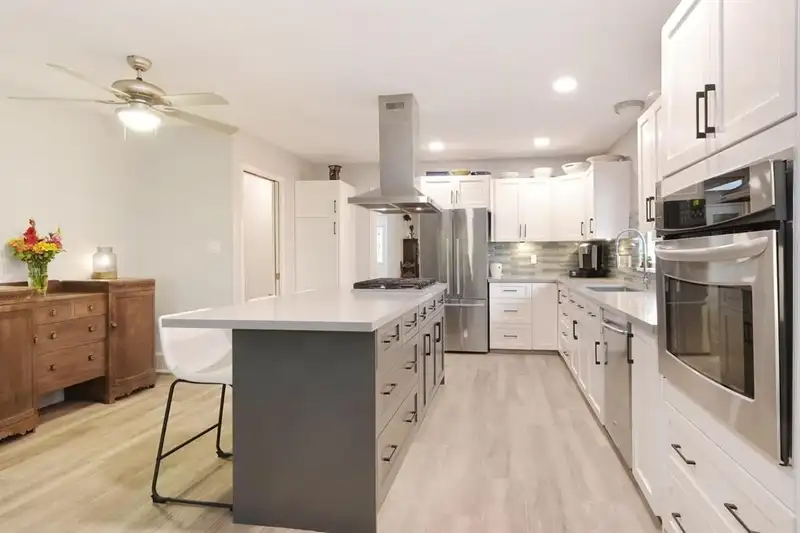 20535 98 AVENUE - photo 4 of 25
