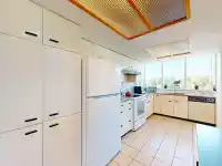 1005 995 ROCHE POINT DRIVE - thumbnail 9