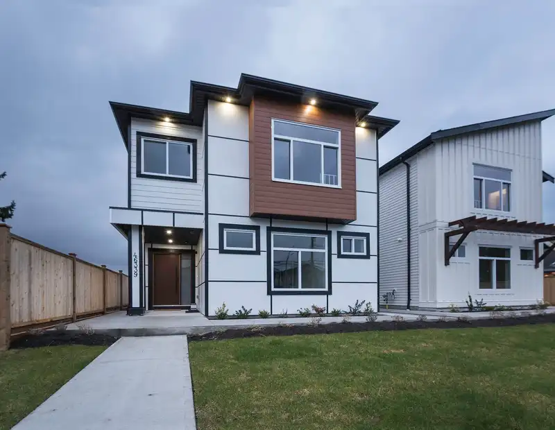 46339 MAPLE AVENUE - photo 1 of 40