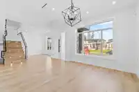 2720 201 STREET - thumbnail 4